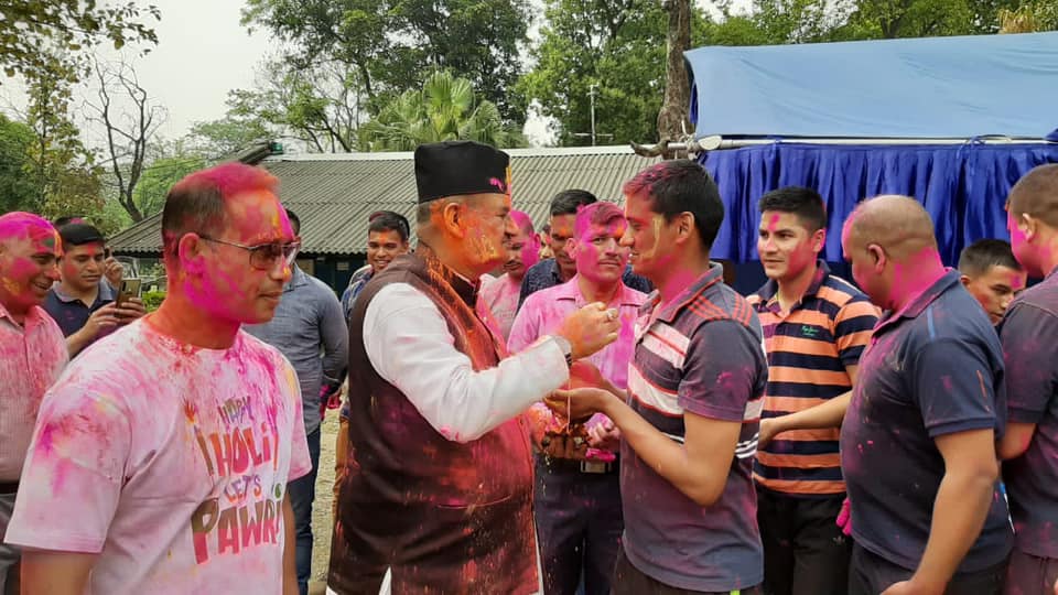 Ganesh Joshi, Minister of Military Welfare, Industrial Development, MSME and Khadi Village Industries of the state celebrated Holi with