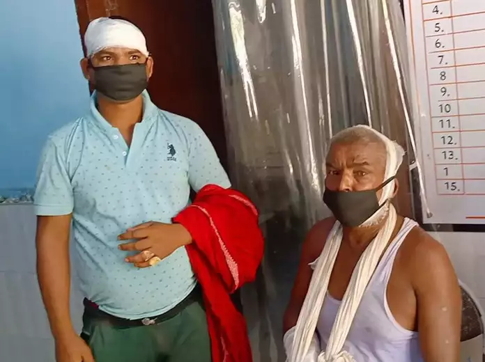 In Gopalganj district of Bihar, there was such a ruckus about the fish mundi mines from the Bhore police station area that all the family members clashed with each other and used sticks and sticks. The case is of Sisai Tola Bhatwalia village. Where during the banquet, there was a fierce fight over the dispute of not getting the head of the fish.