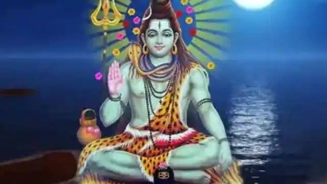 Pradosh Vrat is dedicated to Lord Shiva. Special worship of Lord Shiva is done on this day. The first Pradosh fast of Jyeshtha month