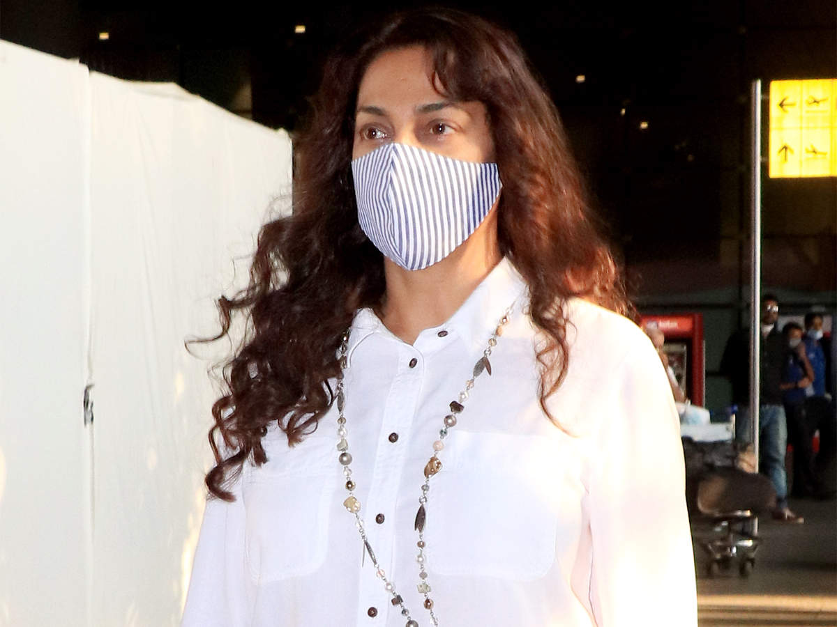 The Delhi High Court has dismissed the petition filed by actress Juhi Chawla against 5G technology. The petition had claimed that 5G