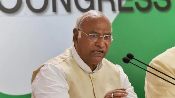 Ahead of next year's assembly elections in Uttar Pradesh, the Congress has suffered a major setback. Jitin Prasada has left Congress