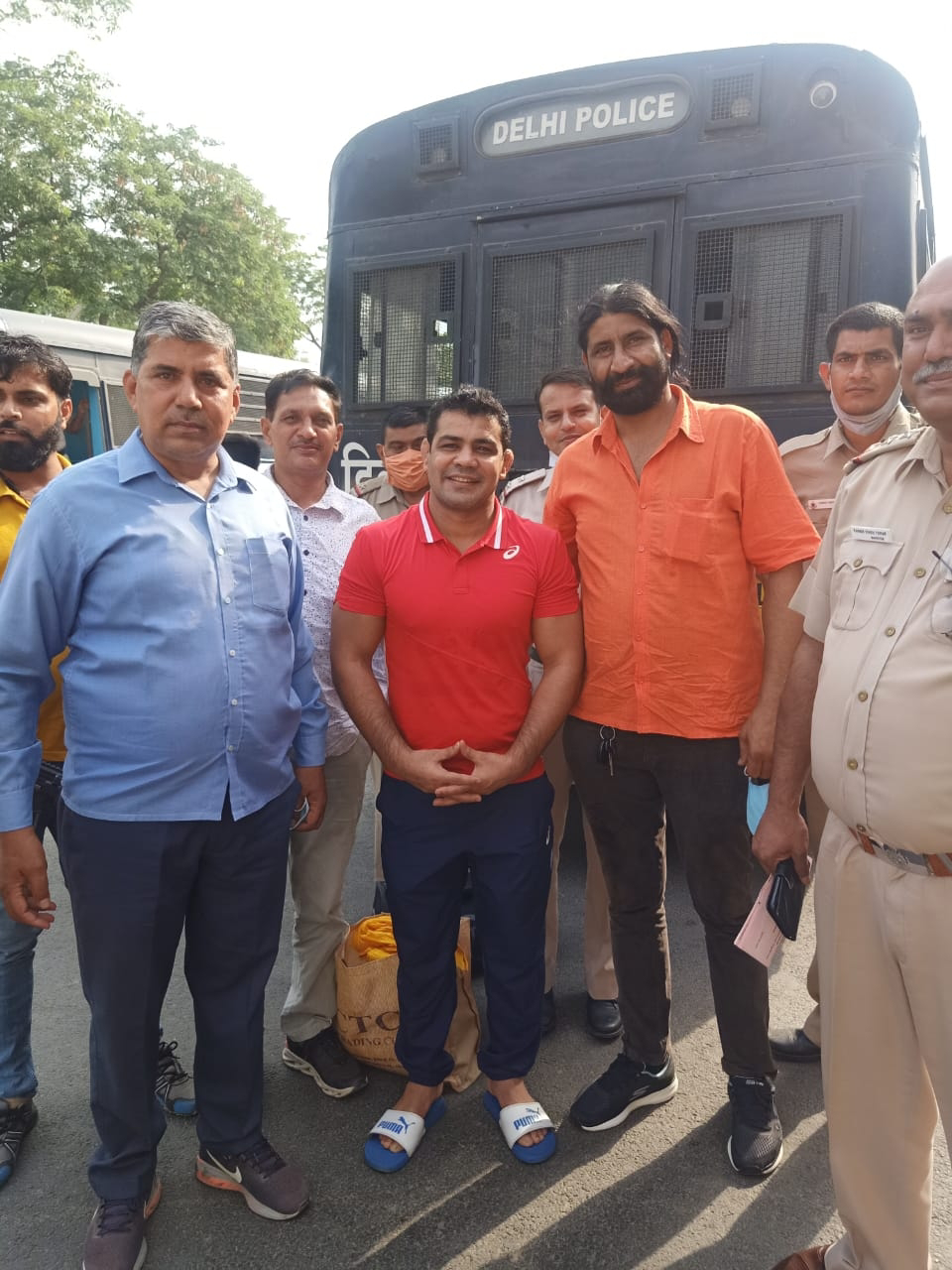 Olympian Sushil Pehelwan, accused of killing Sagar Pehalwan, was sent from Mandoli Jail to Tihar Jail. Sushil Pehelwan's life is said