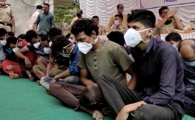Police have arrested 40 Bangladeshi nationals living illegally in a major crackdown in Bhiwandi, adjacent to Mumbai. state that illegal