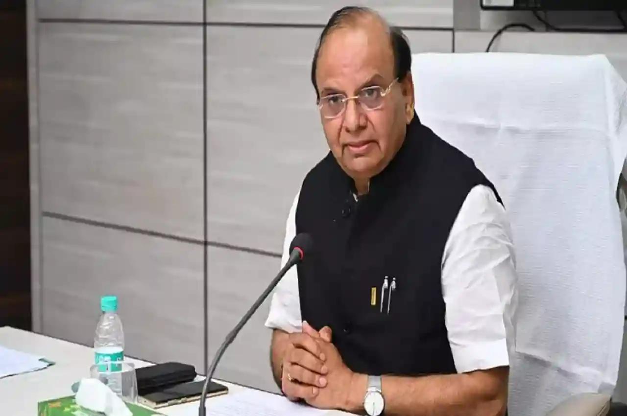 उपराज्यपाल वीके सक्सेना ने दिया निर्देश, मानसून से पहले जर्जर इमारतों को  बनाओ या ढहा दो - Samagra Bharat News website