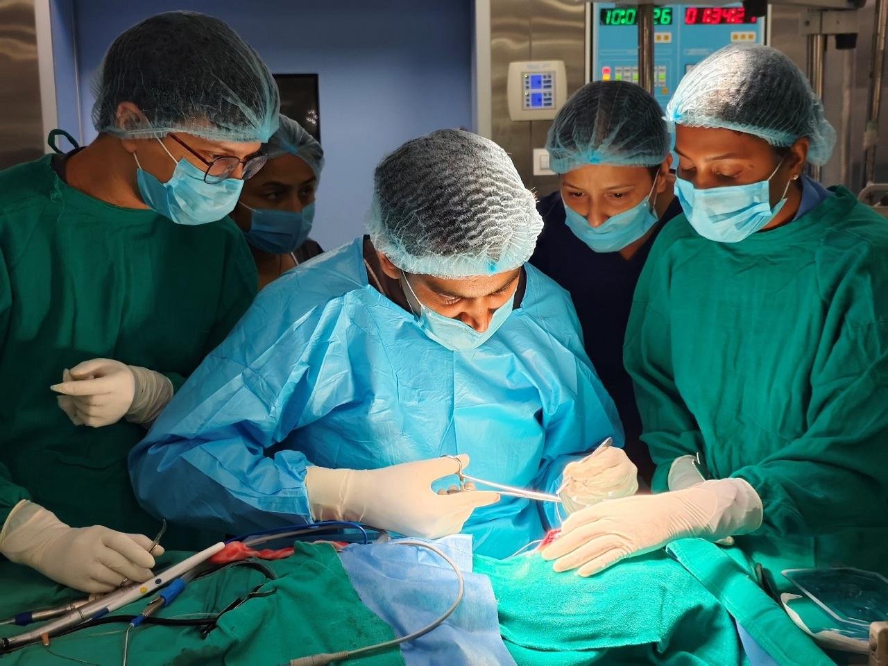 पुणे का कमांड अस्पताल सफल पीजोइलेक्ट्रिक बोन कंडक्शन हियरिंग इम्प्लांट करने वाला देश का पहला सरकारी अस्पताल बना