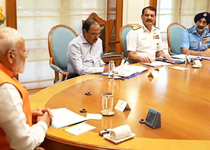 भारतीय वायुसेना प्रमुख ने प्रधानमंत्री मोदी को दी तैयारियों पर जानकारी