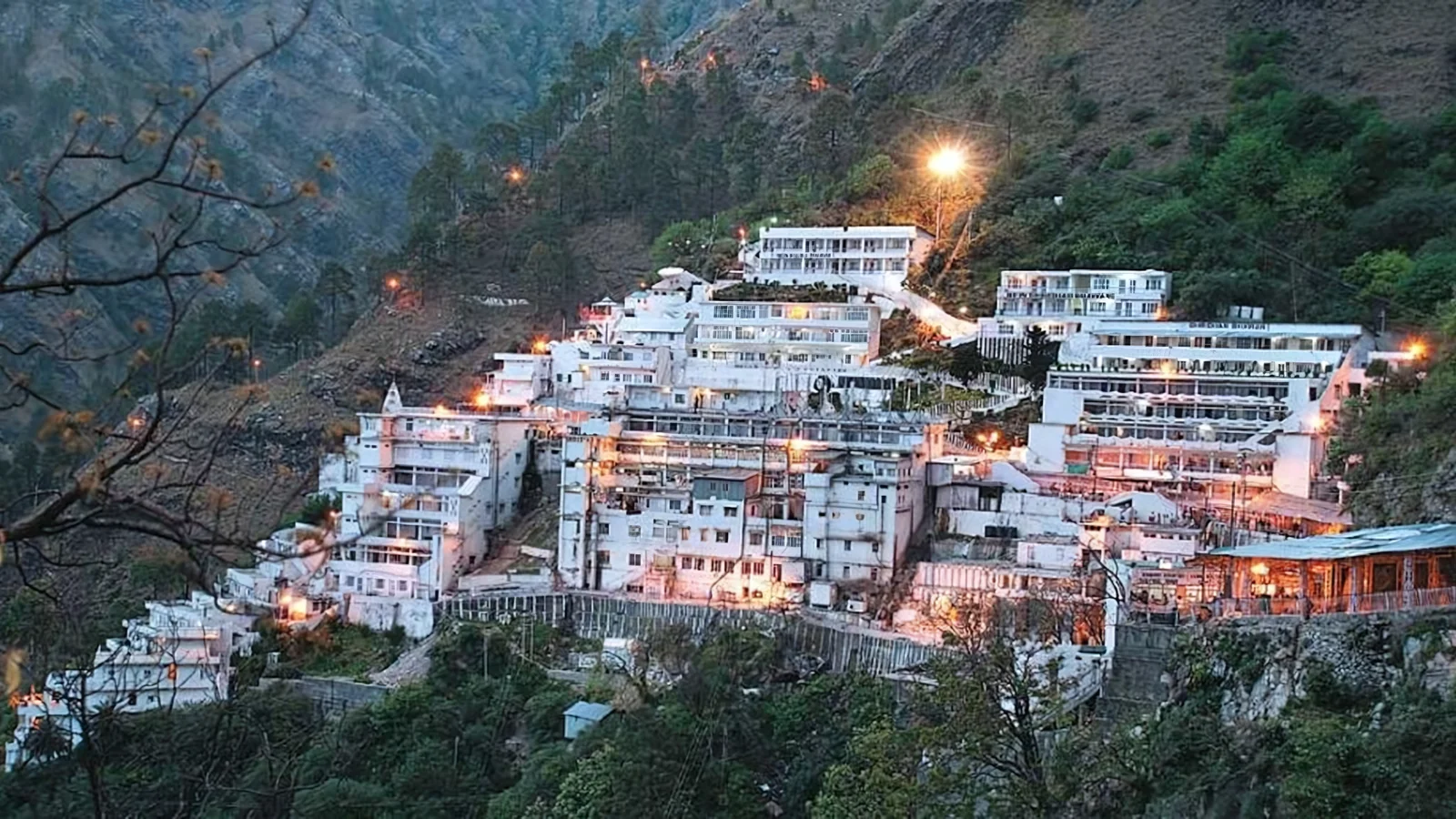 वैष्णो देवी यात्रा फिर से शुरू