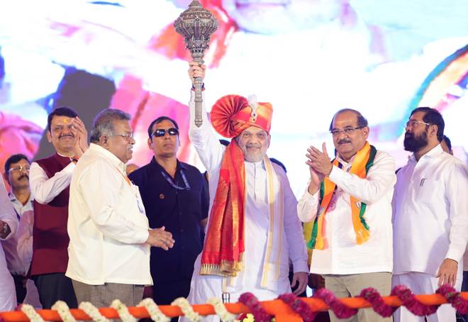 अमित शाह ने अहिल्यानगर में विखे पाटिल चीनी मिल का विस्तार उद्घाटित किया